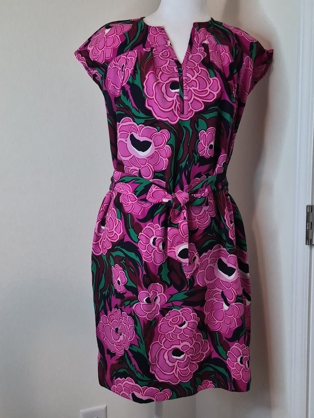 Talbots Pink Floral Print Midi Dress with Green Leaf Accents Size SP